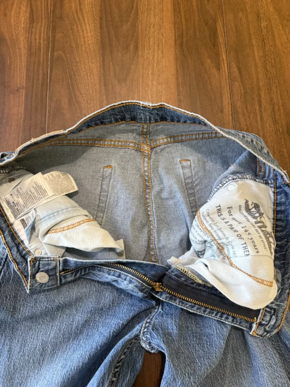 Levi Mens Jeans Medium Wash Blue 36x30 - Picture 7 of 15